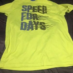 There shirt is xxl in boys and the pants are medium